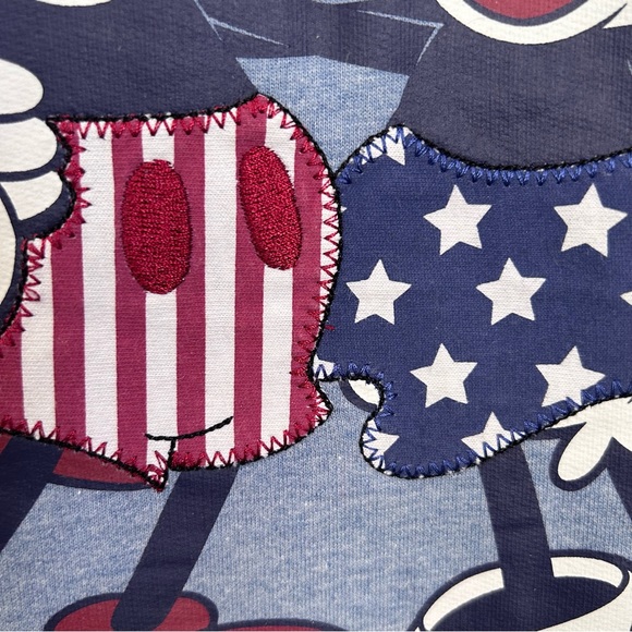 Mickey & Minnie sweatshirt - Picture 3 of 4